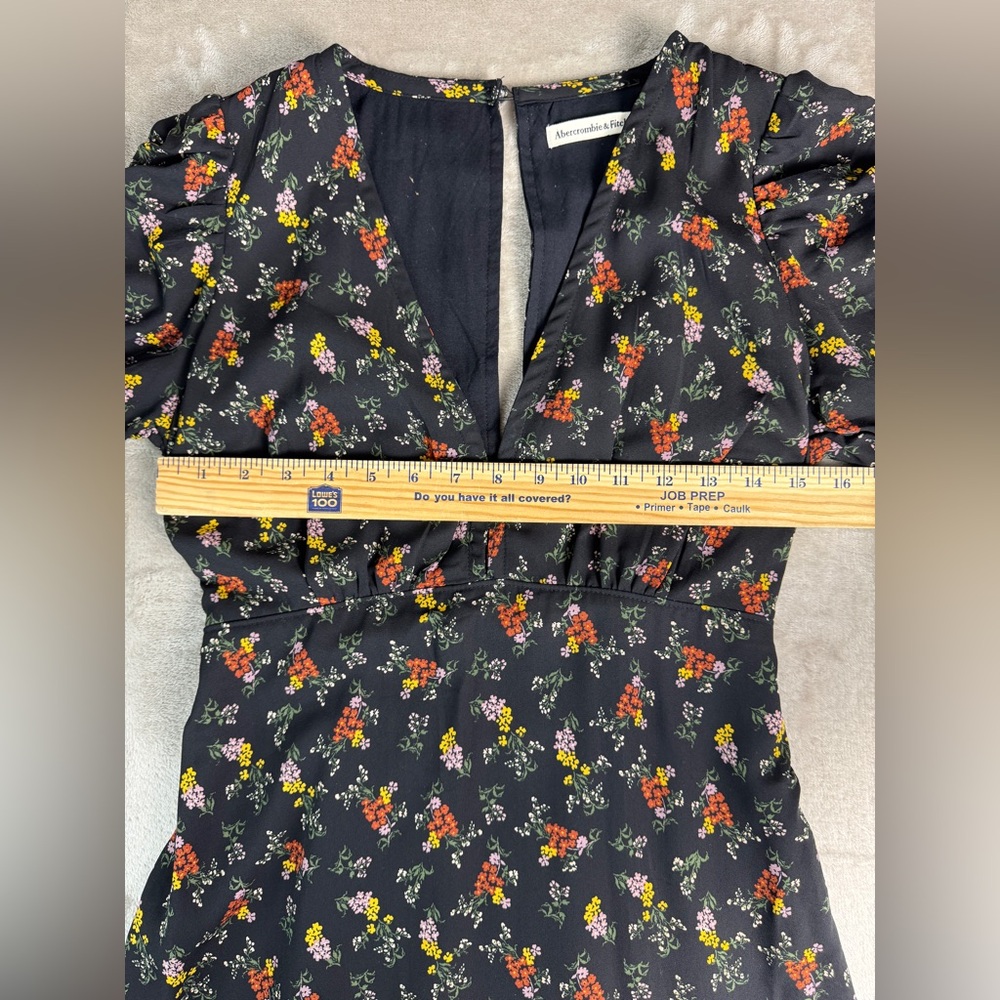 Abercrombie & Fitch Women's Black Floral‎ Mini Dress Size Medium Puff Sleeve - Picture 7 of 9